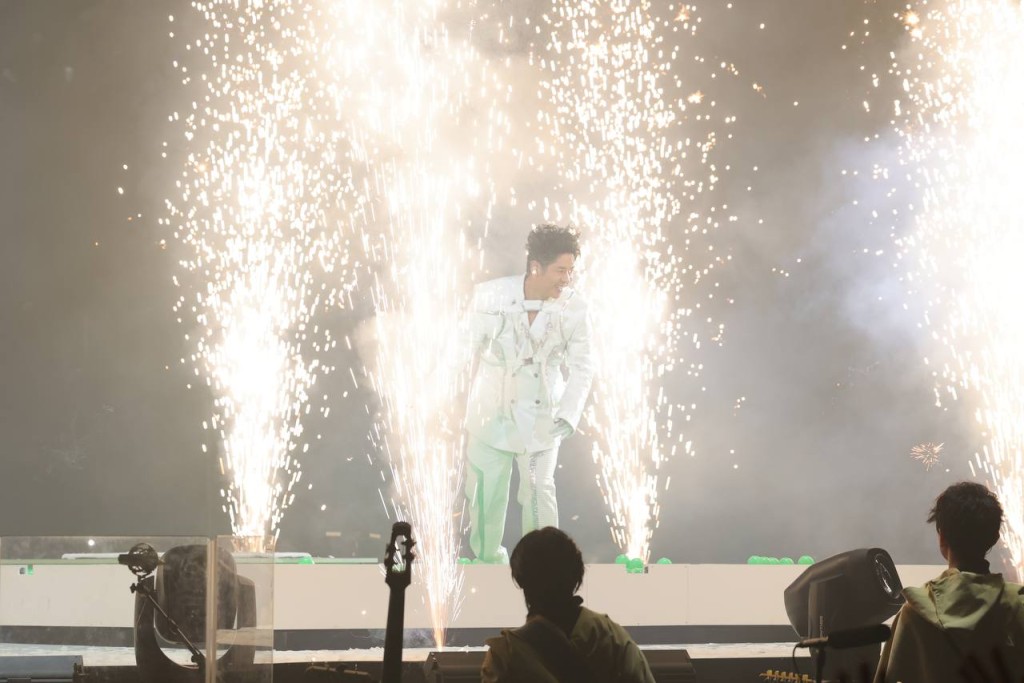 許廷鏗（Alfred）與fans一起迎接2023。